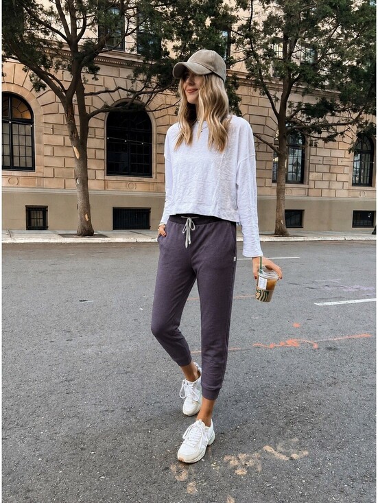 vuori Pants - Vuori DreamKnit Athletic Performance Joggers in Purple Heather Women's Size XS